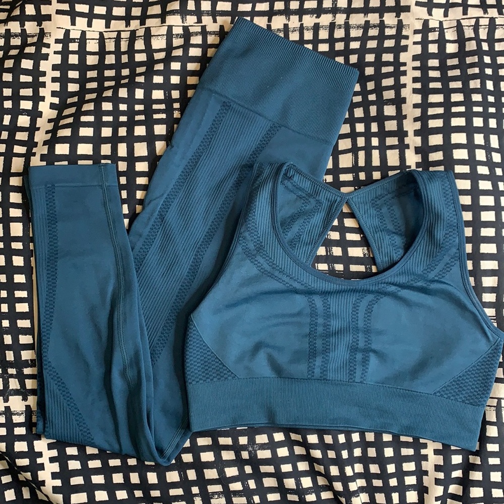 SHEIN sports bra and leggings set (brand new)